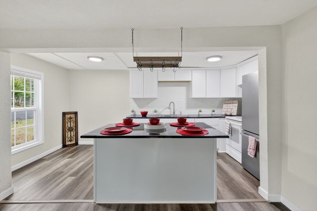 1008 Van Winkle Street, Weatherford, TX 76086