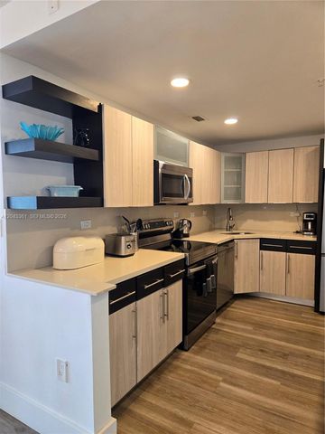 5601 Collins Avenue 520, Miami Beach, FL 33140