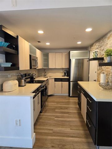 5601 Collins Avenue 520, Miami Beach, FL 33140