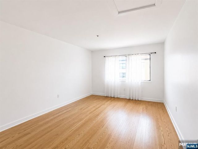 1309 15th Street, Fort Lee, NJ 07024