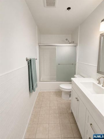 1309 15th Street, Fort Lee, NJ 07024