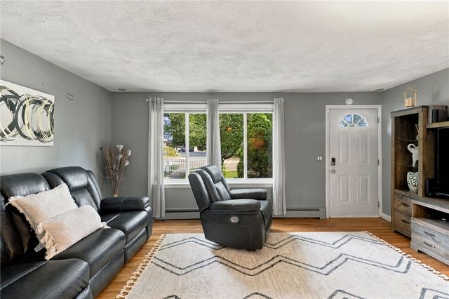 17 Pleasant View Circle, Smithfield, RI 02828