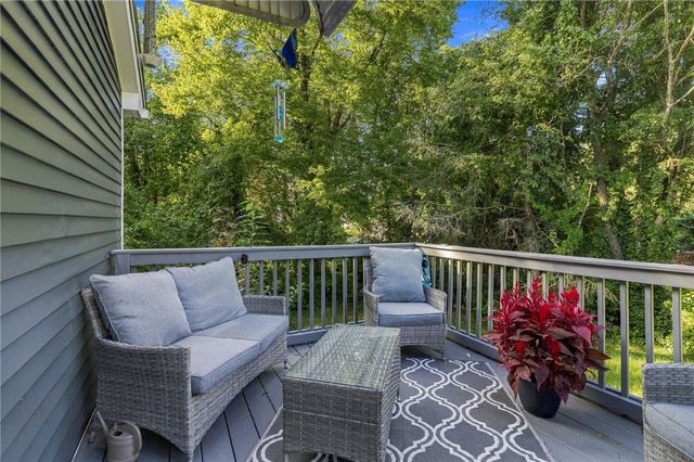 17 Pleasant View Circle, Smithfield, RI 02828