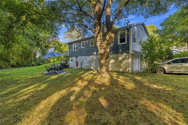 17 Pleasant View Circle, Smithfield, RI 02828