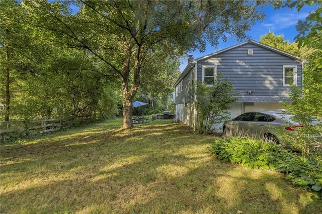 17 Pleasant View Circle, Smithfield, RI 02828