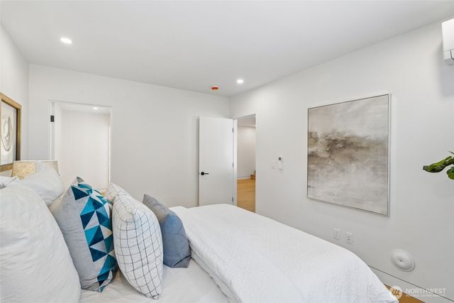 20818 S 9th Avenue, Des Moines, WA 98198