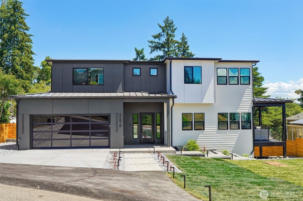 20818 S 9th Avenue, Des Moines, WA 98198