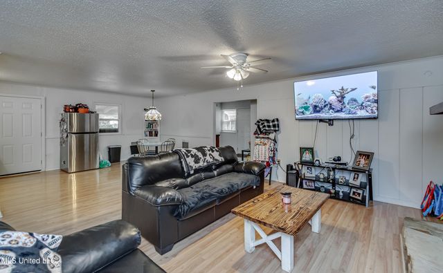 700 E Dewey Camp Drive, Florence, MS 39073