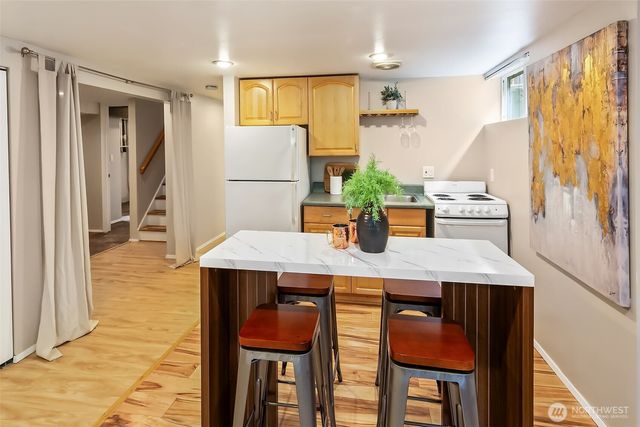 7515 17th Avenue NW, Seattle, WA 98117