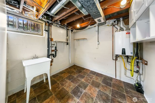 7515 17th Avenue NW, Seattle, WA 98117