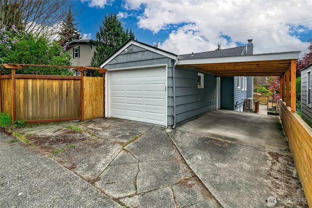7515 17th Avenue NW, Seattle, WA 98117