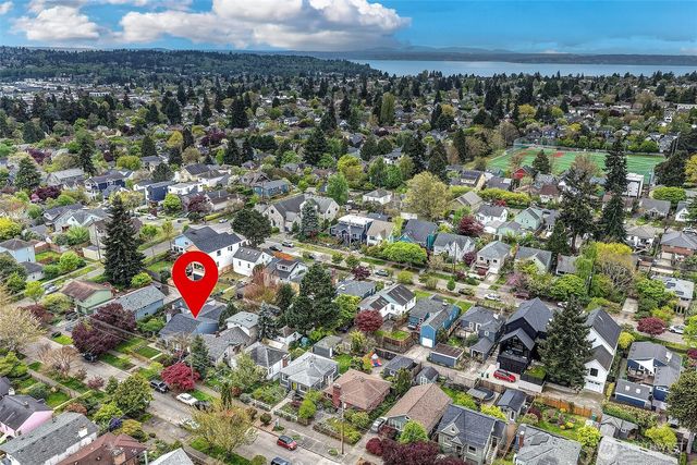 7515 17th Avenue NW, Seattle, WA 98117