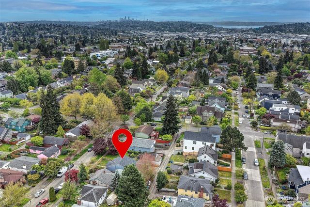 7515 17th Avenue NW, Seattle, WA 98117