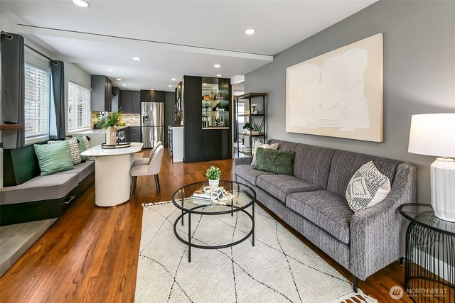 7515 17th Avenue NW, Seattle, WA 98117