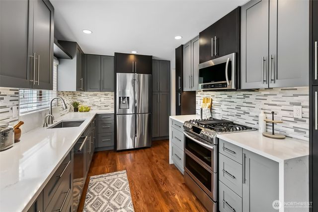 7515 17th Avenue NW, Seattle, WA 98117