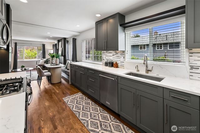 7515 17th Avenue NW, Seattle, WA 98117