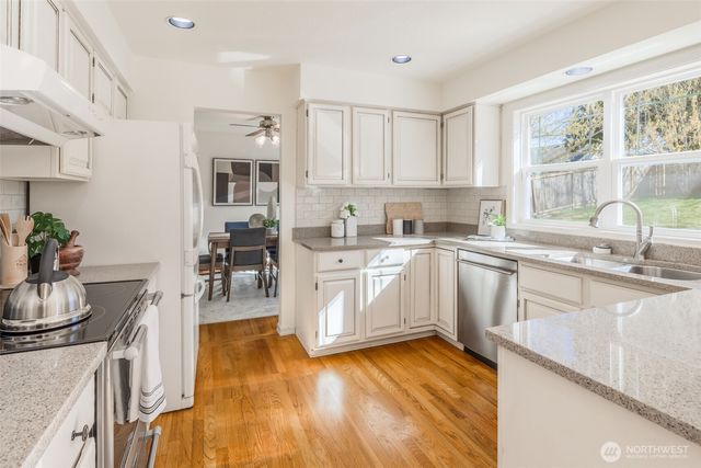 12327 44 Drive SE, Everett, WA 98028