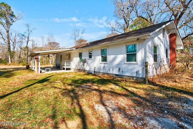 765 George II Highway SE, Winnabow, NC 28479