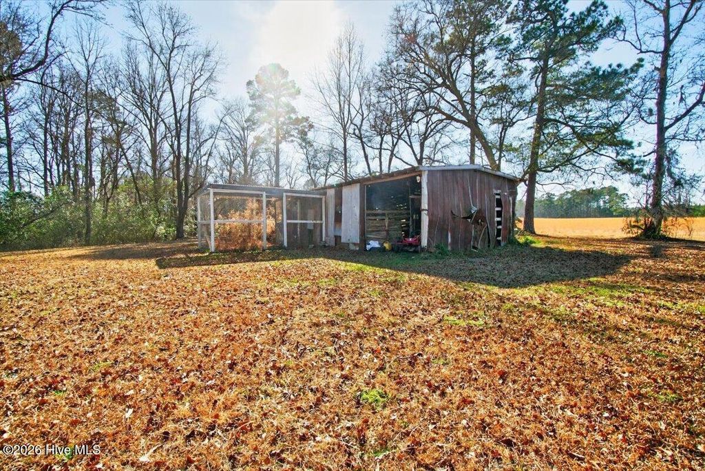 Image 9 of property listing at 765 George II Highway SE, Winnabow, NC 28479