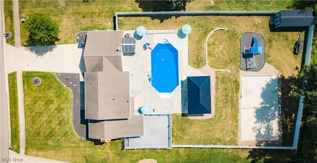 51 Sawmill Run Drive, Canfield, OH 44406