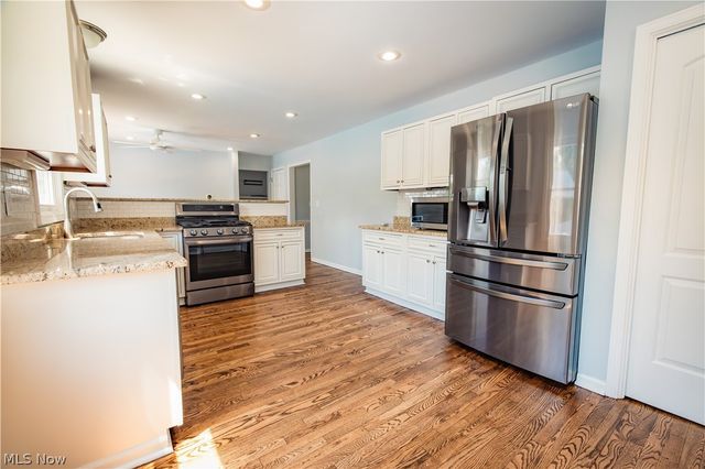 51 Sawmill Run Drive, Canfield, OH 44406
