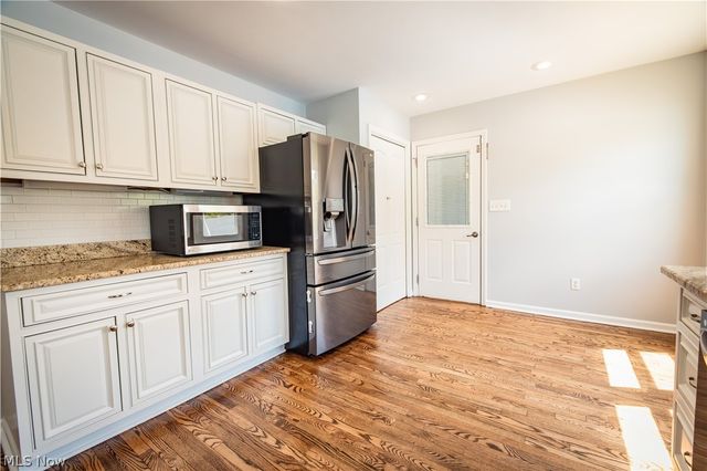 51 Sawmill Run Drive, Canfield, OH 44406