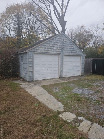 45 Arnold Avenue, West Babylon, NY 11704