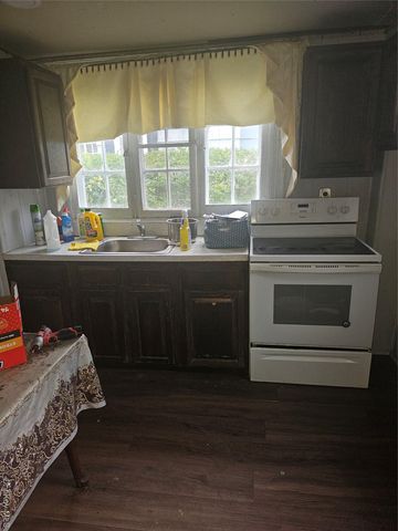 45 Arnold Avenue, West Babylon, NY 11704