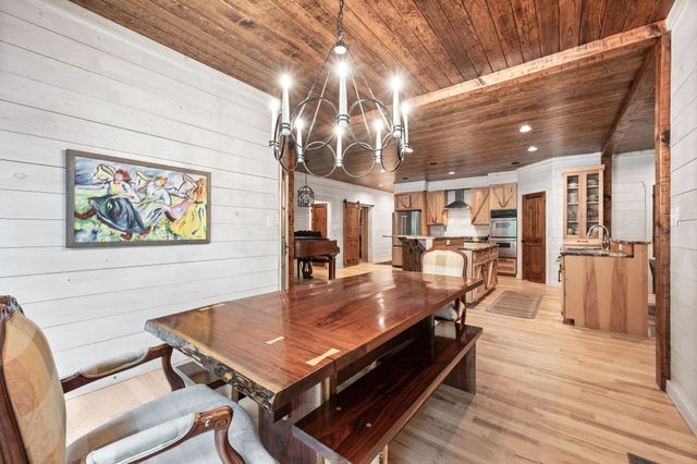 1168 Johnny Hall Rd, Burns, TN 37029