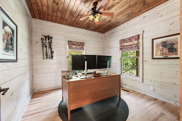 1168 Johnny Hall Rd, Burns, TN 37029