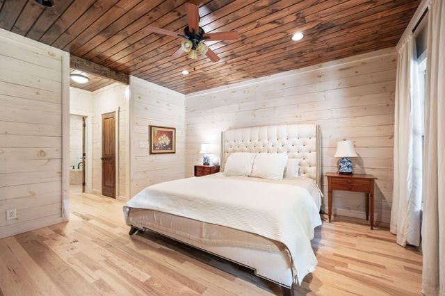 1168 Johnny Hall Rd, Burns, TN 37029