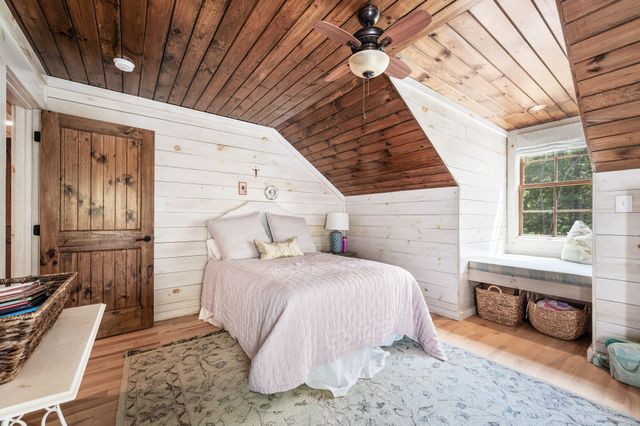 1168 Johnny Hall Rd, Burns, TN 37029