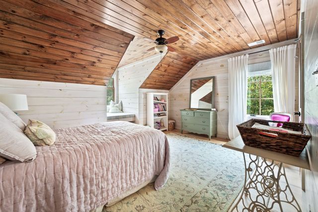 1168 Johnny Hall Rd, Burns, TN 37029