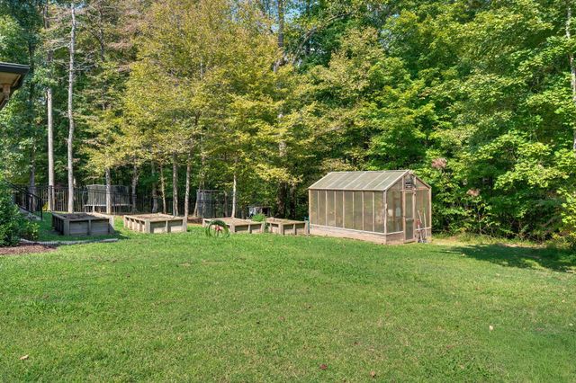 1168 Johnny Hall Rd, Burns, TN 37029