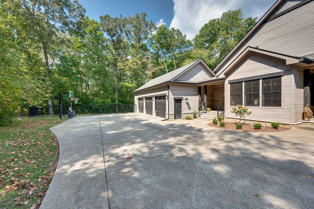 1168 Johnny Hall Rd, Burns, TN 37029