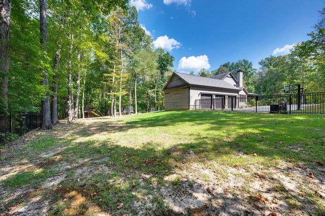 1168 Johnny Hall Rd, Burns, TN 37029