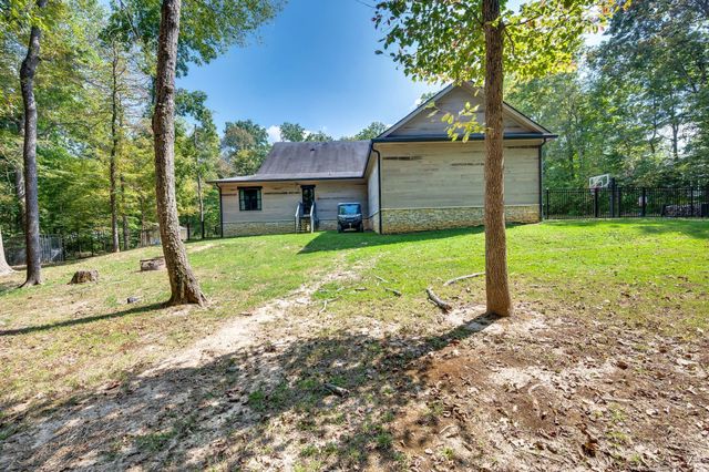 1168 Johnny Hall Rd, Burns, TN 37029