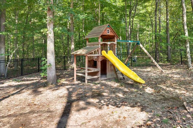 1168 Johnny Hall Rd, Burns, TN 37029