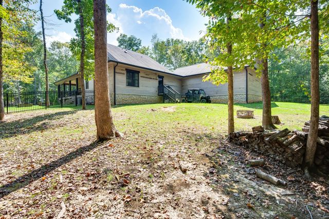 1168 Johnny Hall Rd, Burns, TN 37029