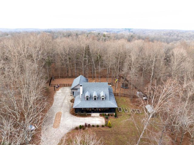 1168 Johnny Hall Rd, Burns, TN 37029