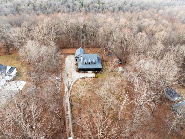 1168 Johnny Hall Rd, Burns, TN 37029