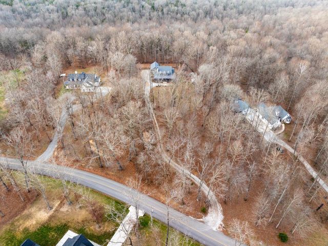 1168 Johnny Hall Rd, Burns, TN 37029