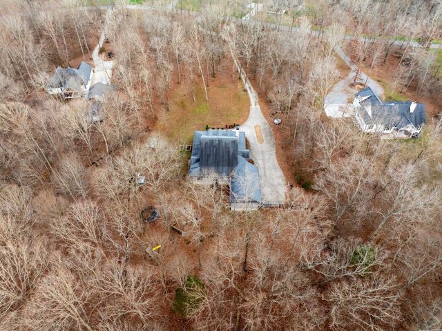 1168 Johnny Hall Rd, Burns, TN 37029