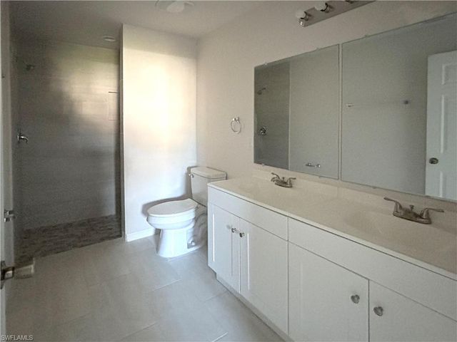 605 SE 14th ST, Cape Coral, FL 33990