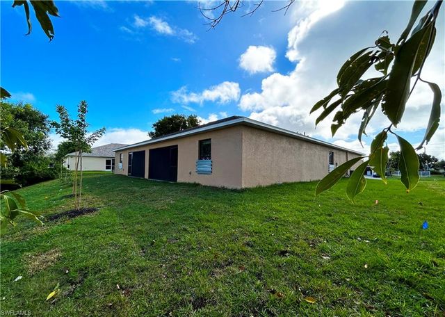 605 SE 14th ST, Cape Coral, FL 33990