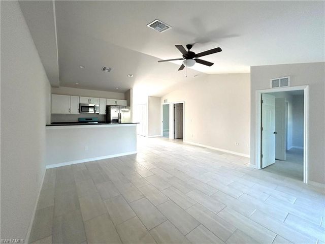 605 SE 14th ST, Cape Coral, FL 33990