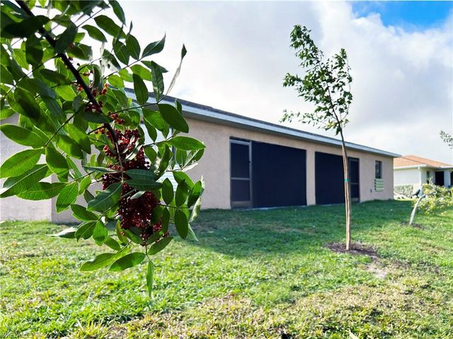 605 SE 14th ST, Cape Coral, FL 33990