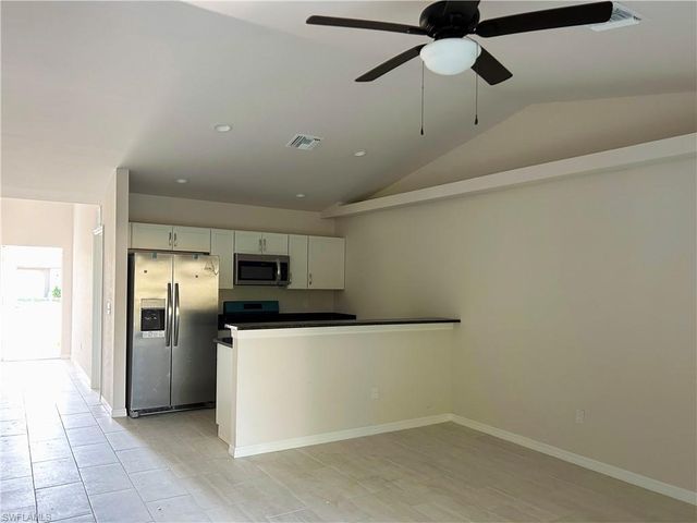 605 SE 14th ST, Cape Coral, FL 33990