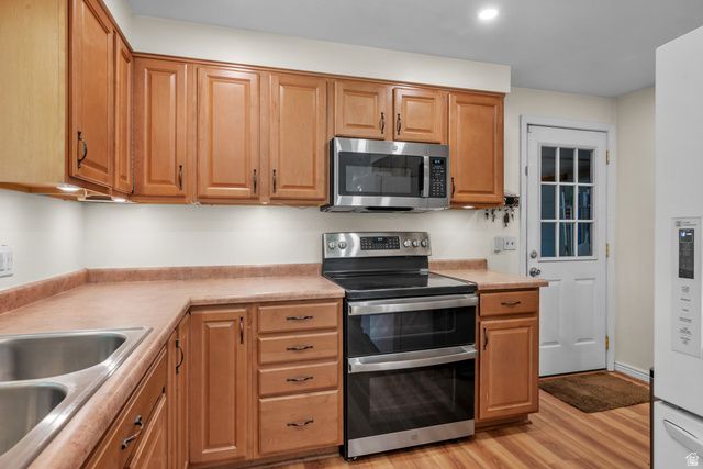 4683 S LEMONWOOD CIR, West Valley City, UT 84120