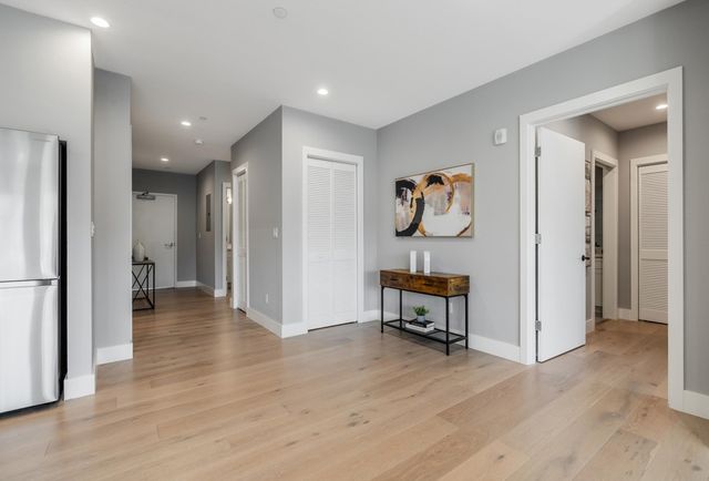 520 520 El Camino Real 309, San Carlos, CA 94070